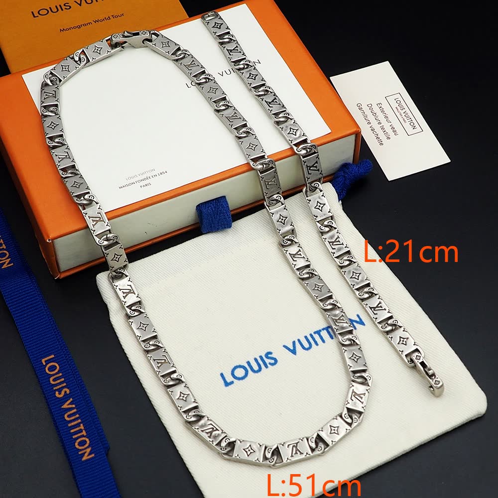 Louis Vuitton Monogram Tied Up Necklace